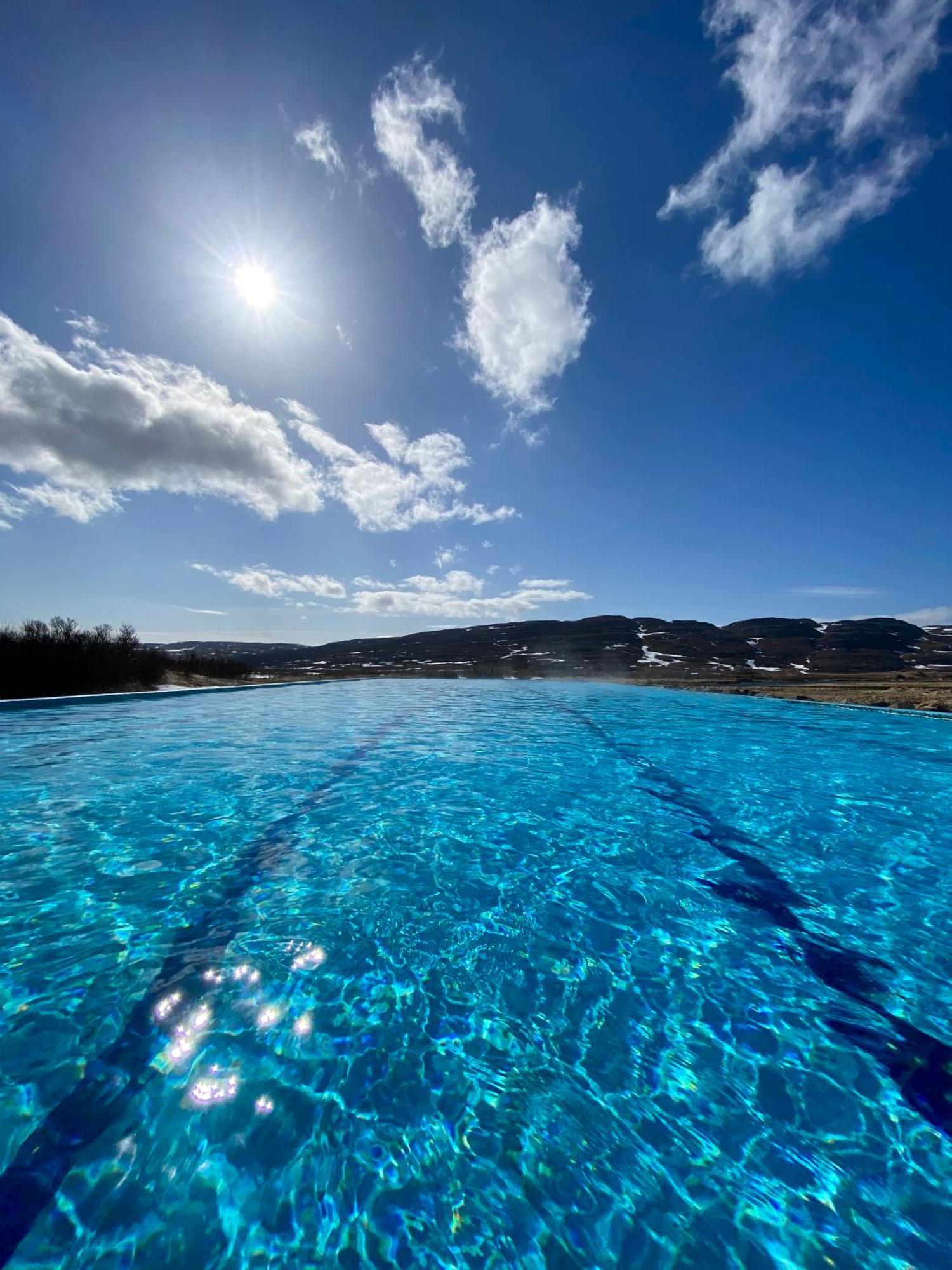 Hotel Laugarholl With Natural Hot Spring Holmavik Exterior photo